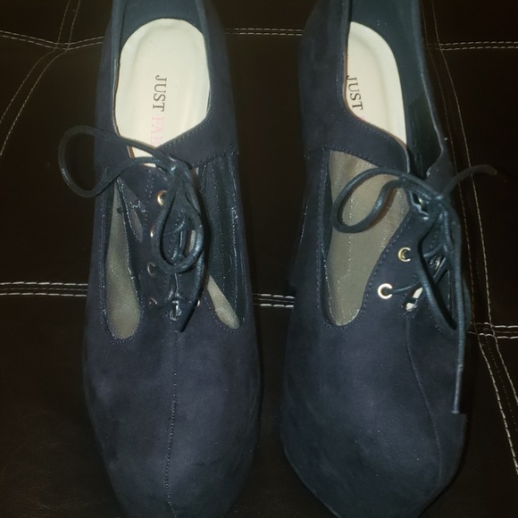 JustFab Sirena Platform Heels - Picture 3 of 6